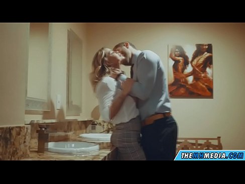 ❤️ Блондинка сени коомдук дааратканада азгырып жатканда ❤️ Сапаттуу порно боюнча бизде
